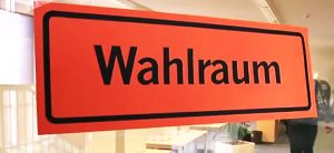 wahlen_wahlraum_urne_wahlurne