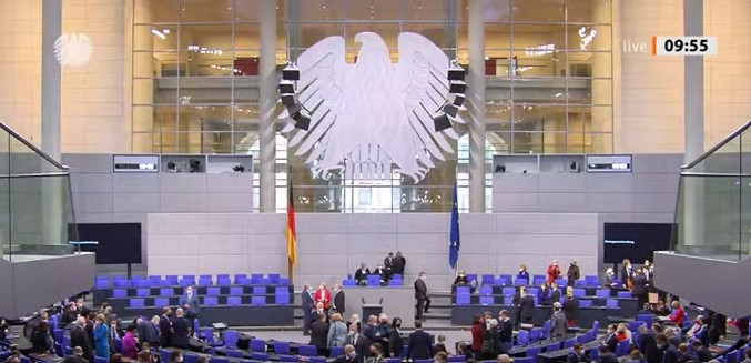 olaf Scholz este votat in Bundestag