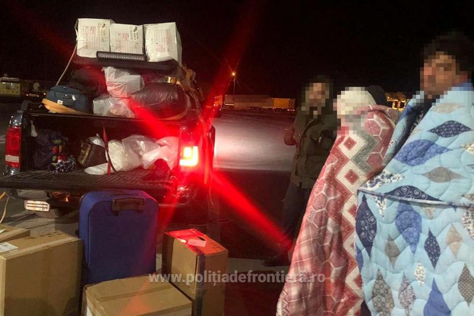 patru migranți ascunși în portbagaj