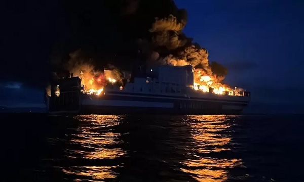 incendiu feribot Mediterană români