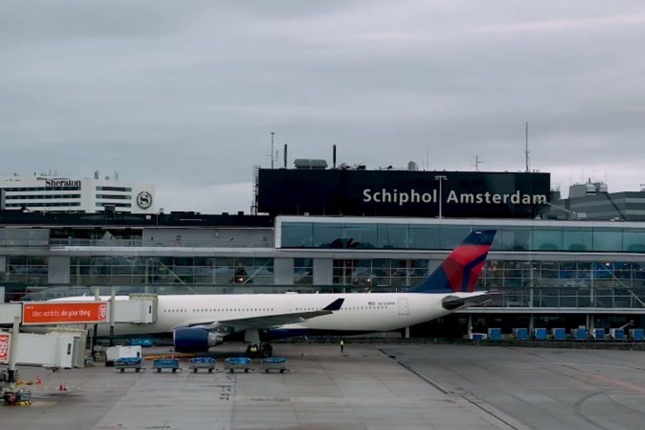 Olanda rambursări pentru zborurile anulate