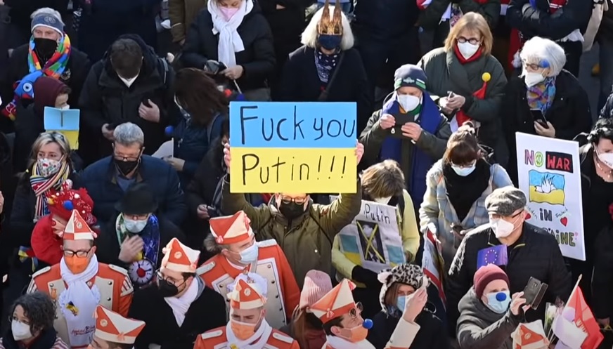 demonstrație împotriva războiului din Ucraina