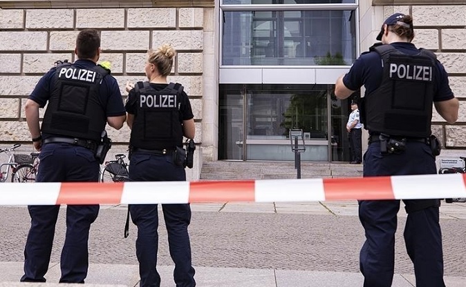 Germania criticată violenţa poliţiştilor