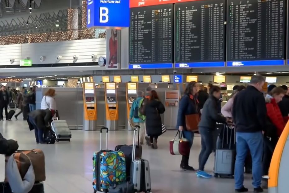 Aeroport Frankfurt circ cu români