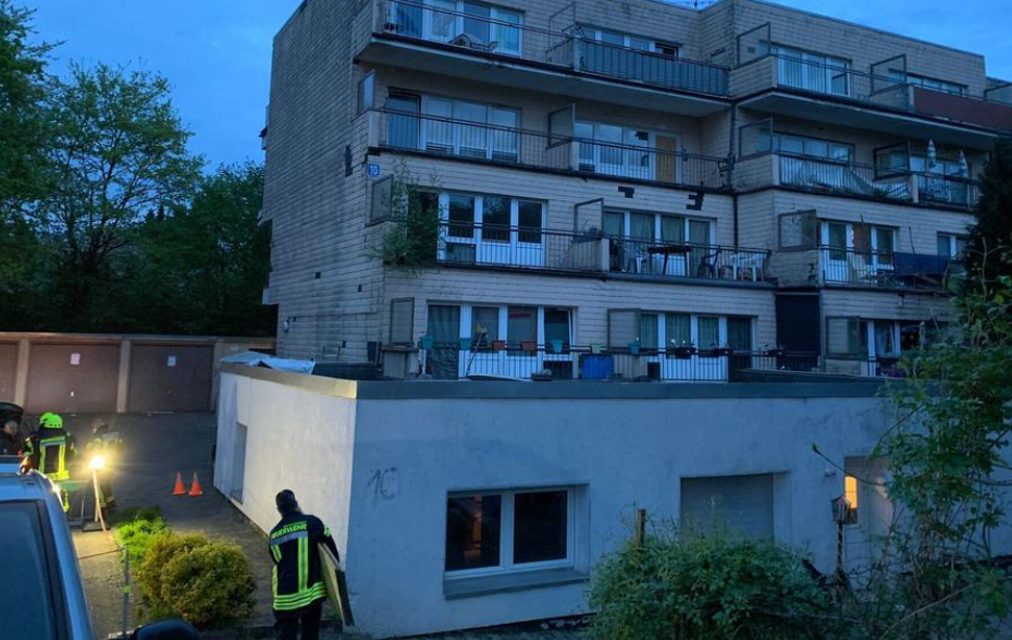 Patru oameni cad de la balcon la Mönchengladbach