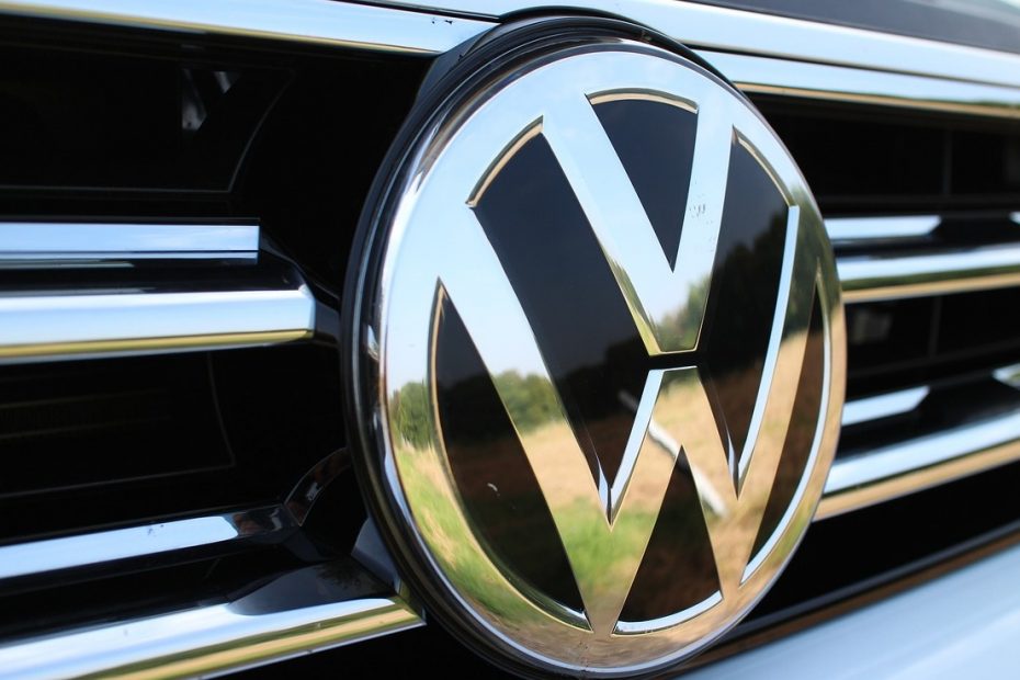 Risc de incendiu la vehicule Volkswagen