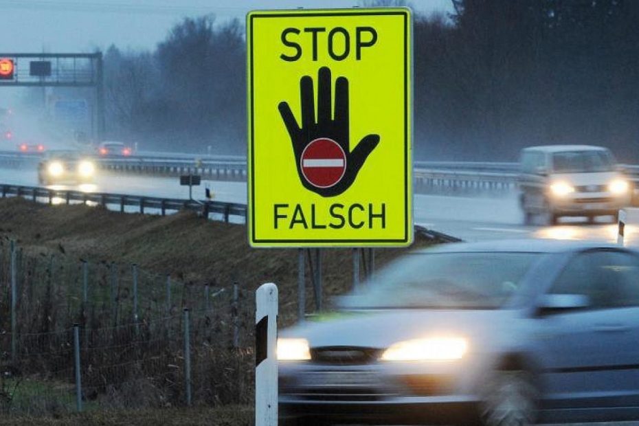 Circulaţia contrasens autostradă germania