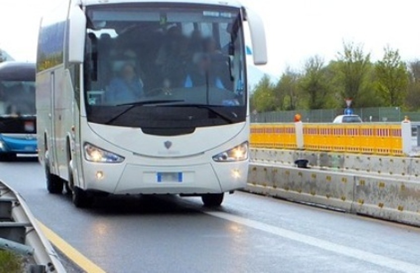 Român abandonat de șoferul autocarului pe A3