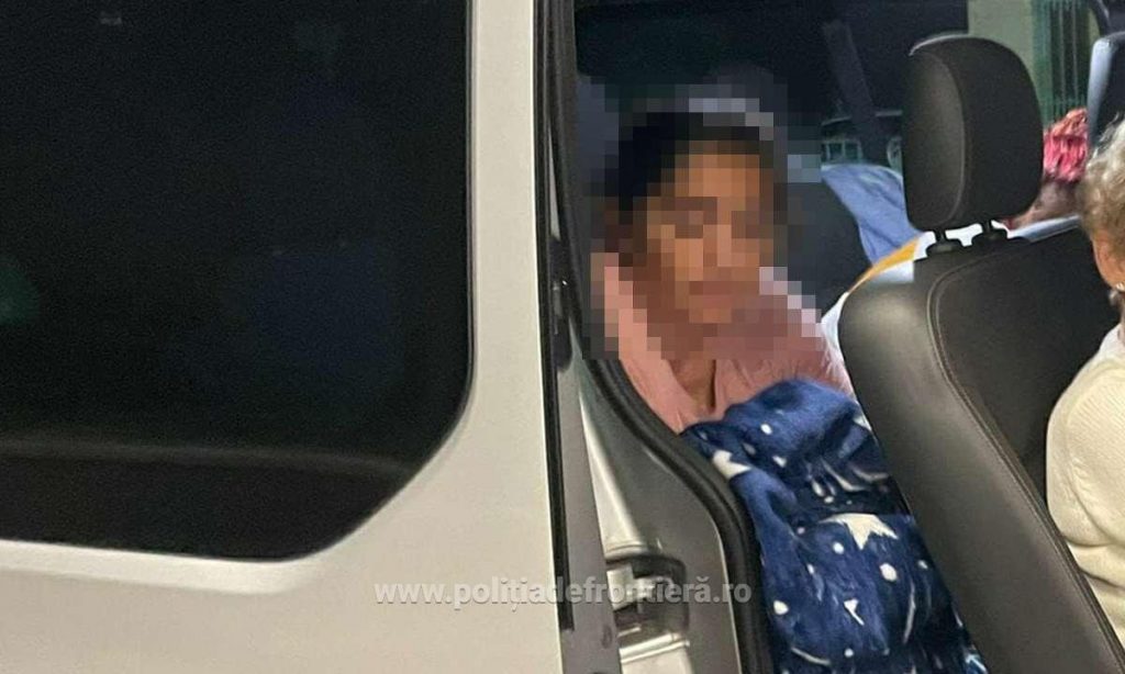 O minoră a încercat să-și scoată ilegal bebelușul din țară
