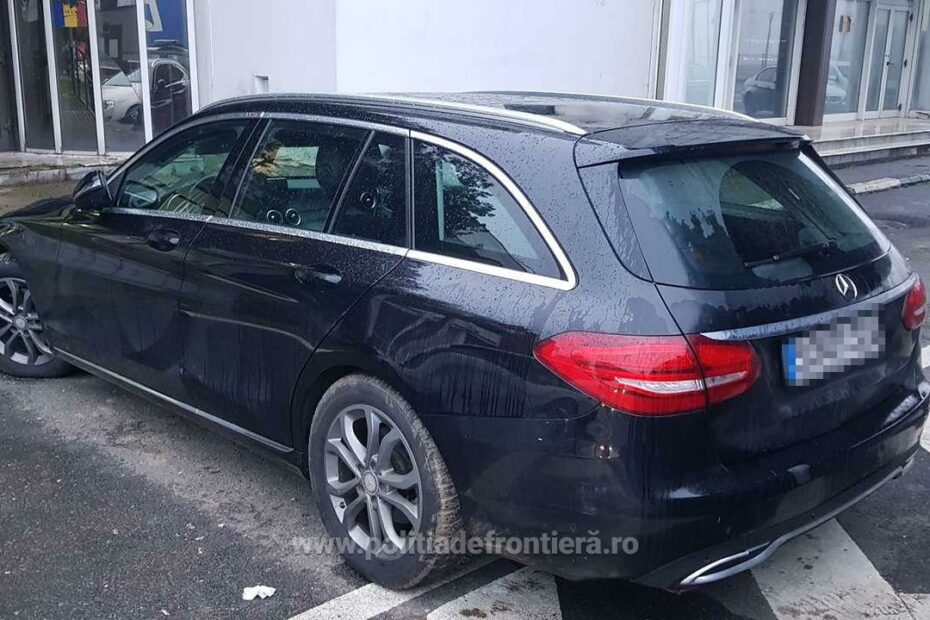 Mercedes-Benz C - Class furat din Germania