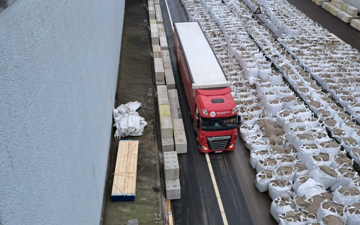 Șofer român de camion, amendat în Olanda