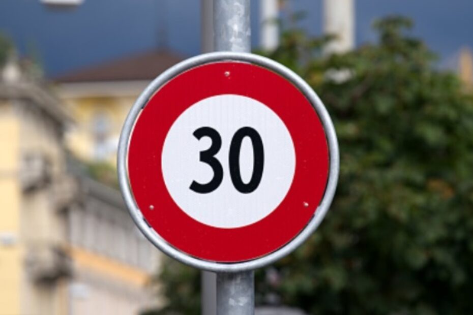 Limită de viteză de 30 km/h în zonele urbane din Olanda