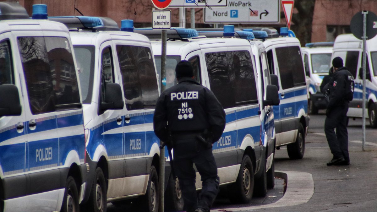 Incident armat la o uzină Mercedes din Germania