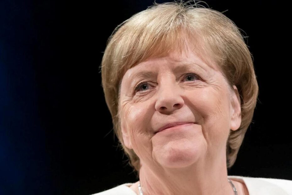 Angela Merkel se ocupă cu scrierea memoriilor