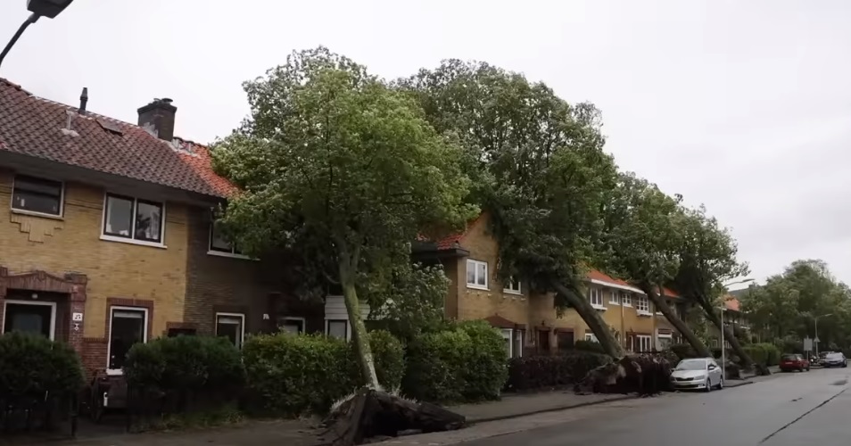 Furtuna care lovește Germania a făcut prăpăd în Olanda