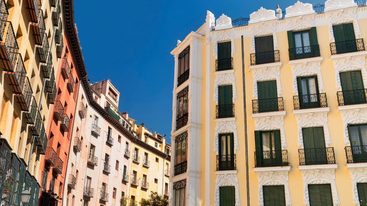 Locuințe ieftine prin licitație publică în Spania