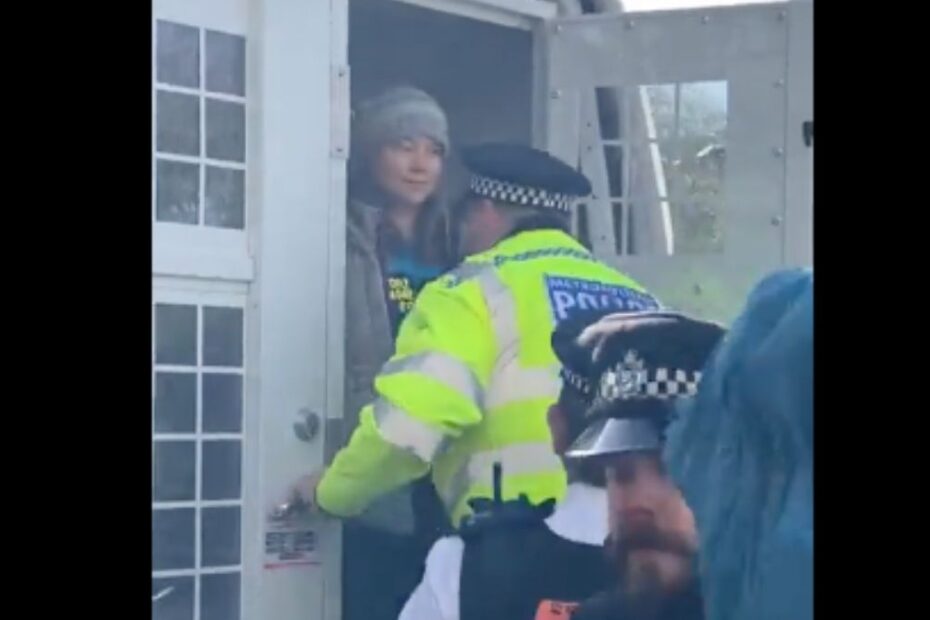 Greta Thunberg arestată la Londra