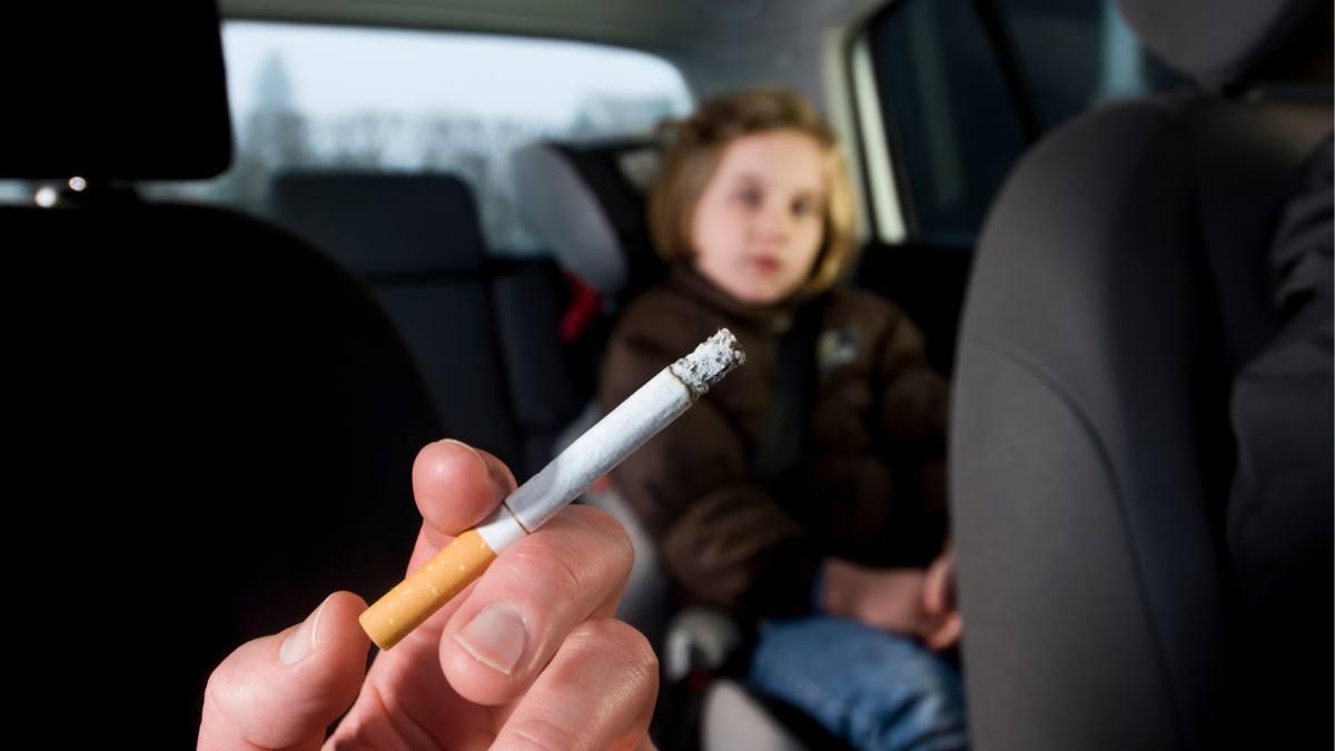 interzicerea fumatului în mașină copii