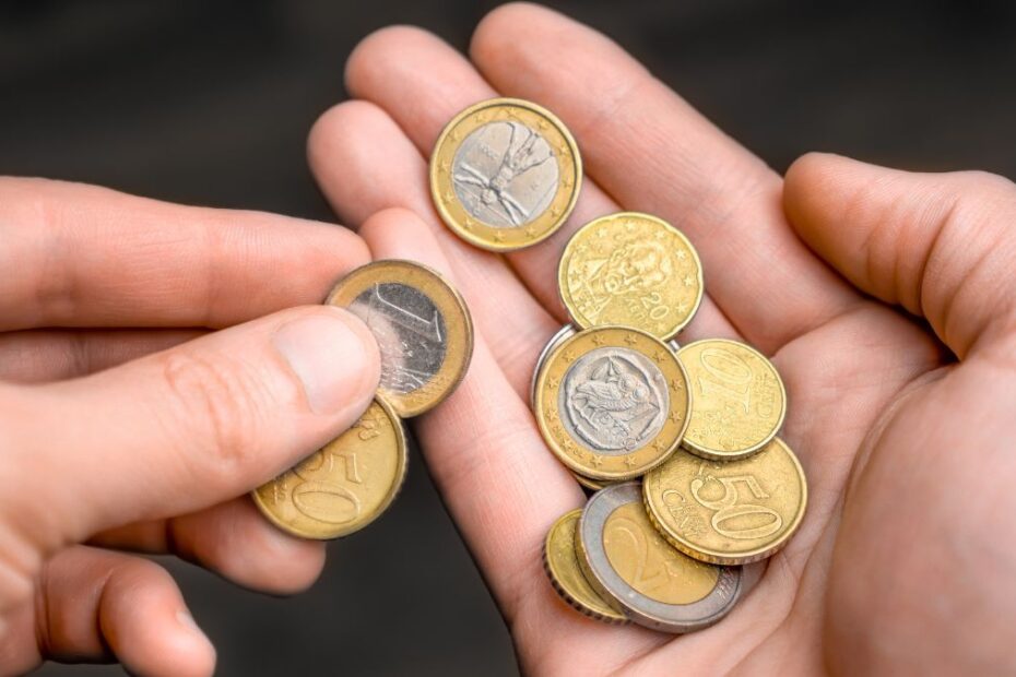 Vine noua monedă de 100 de euro