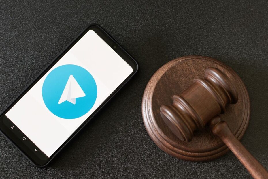 Spania blochează platforma Telegram - Judecătorul de la Curtea Penală și Administrativă Națională (Audiencia Nacional), Santiago Pedraz, a decis blocarea platformei Telegram în Spania și le-a acordat operatorilor de telecomunicații spanioli trei ore