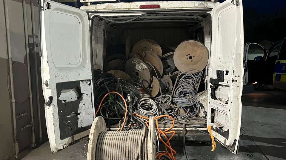 Hoți români de cabluri arestați în Germania