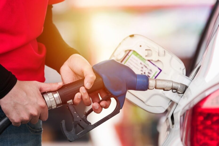 Prețurile la benzină și motorină scad