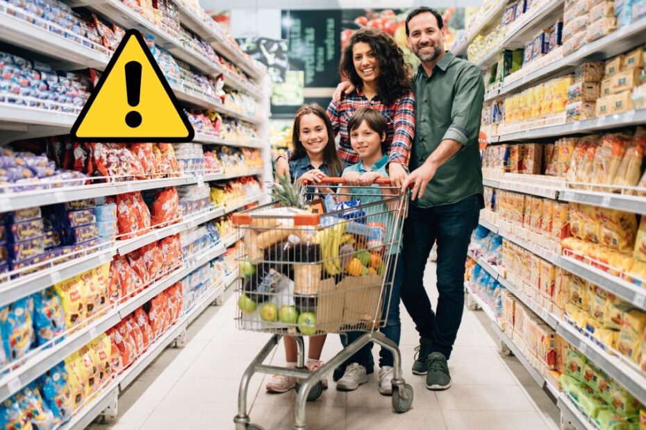 Turiști britanici surprinși de un supermarket din Spania