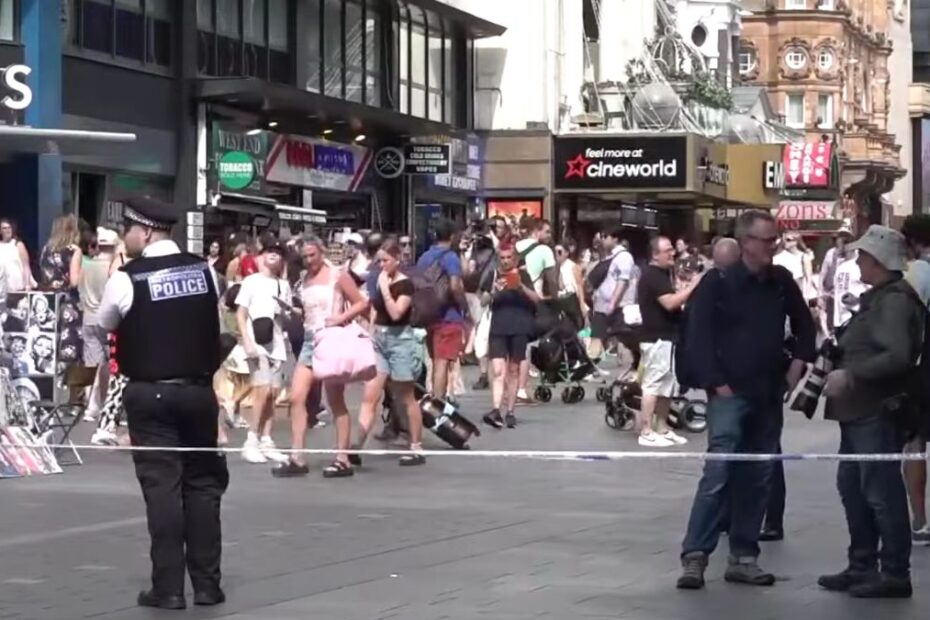 Înjunghieri Leicester Square Londra