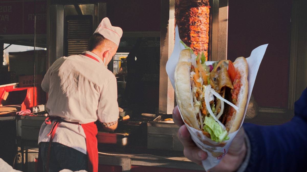 Video șoarece la un lanț cunoscut de kebab