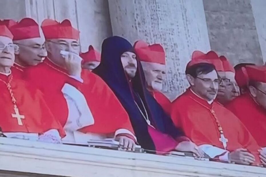 apariție șoc între cardinali