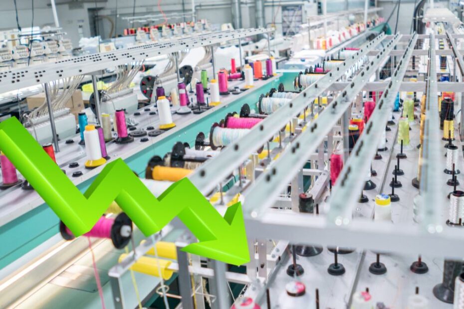 Ieftinirea producției industriale în Germania Fotografie: Interior fabrică textile