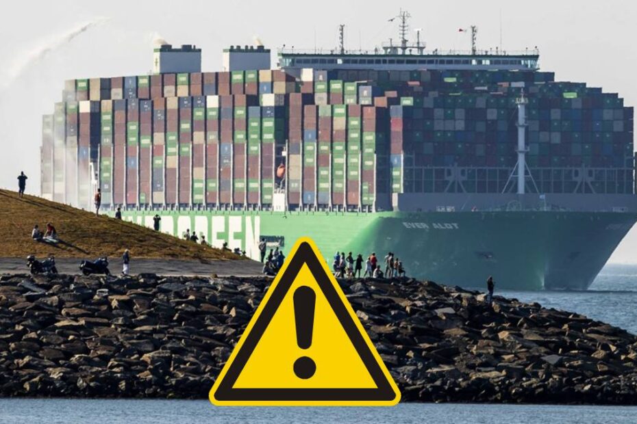 Cel mai mare port din Europa se pregătește de război