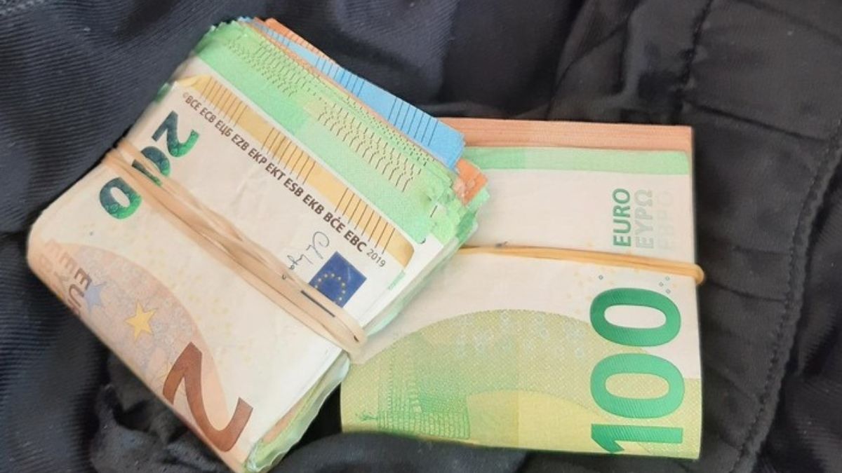 Bani găsiți asupra șoferului de microbuz