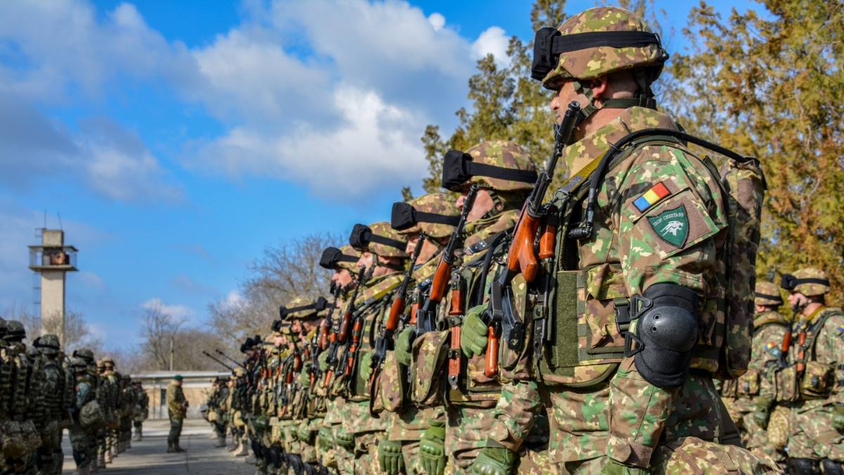 Serviciu militar voluntar în România