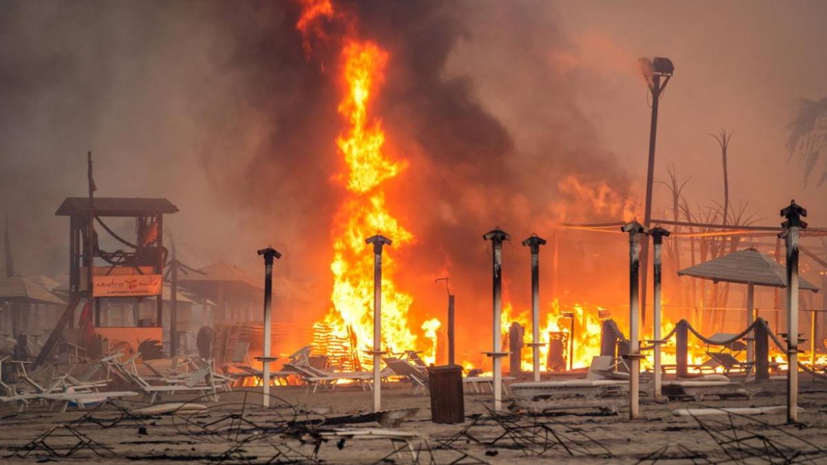 incendiu violent in italia