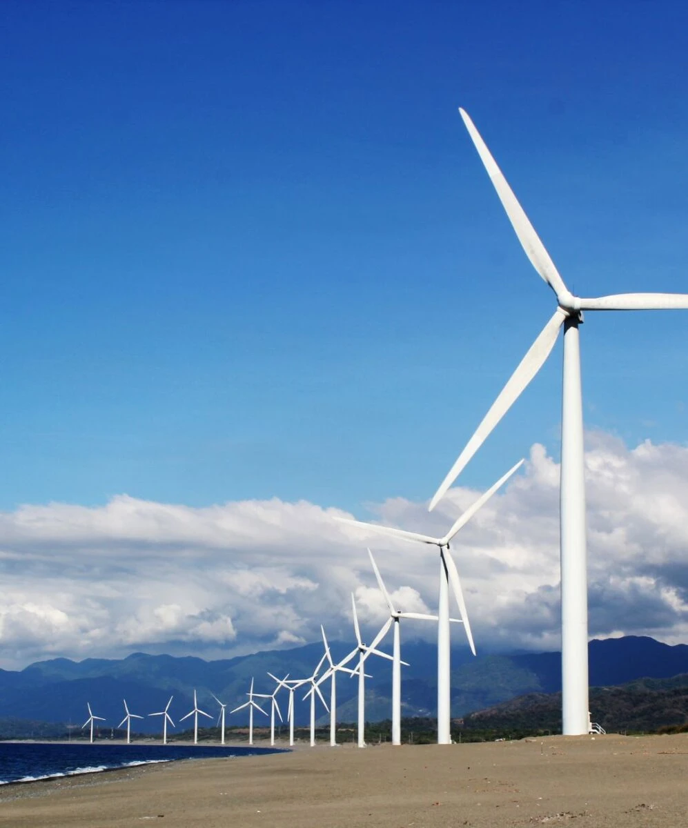 Germania a început demolarea faimoaselor turbine eoliene