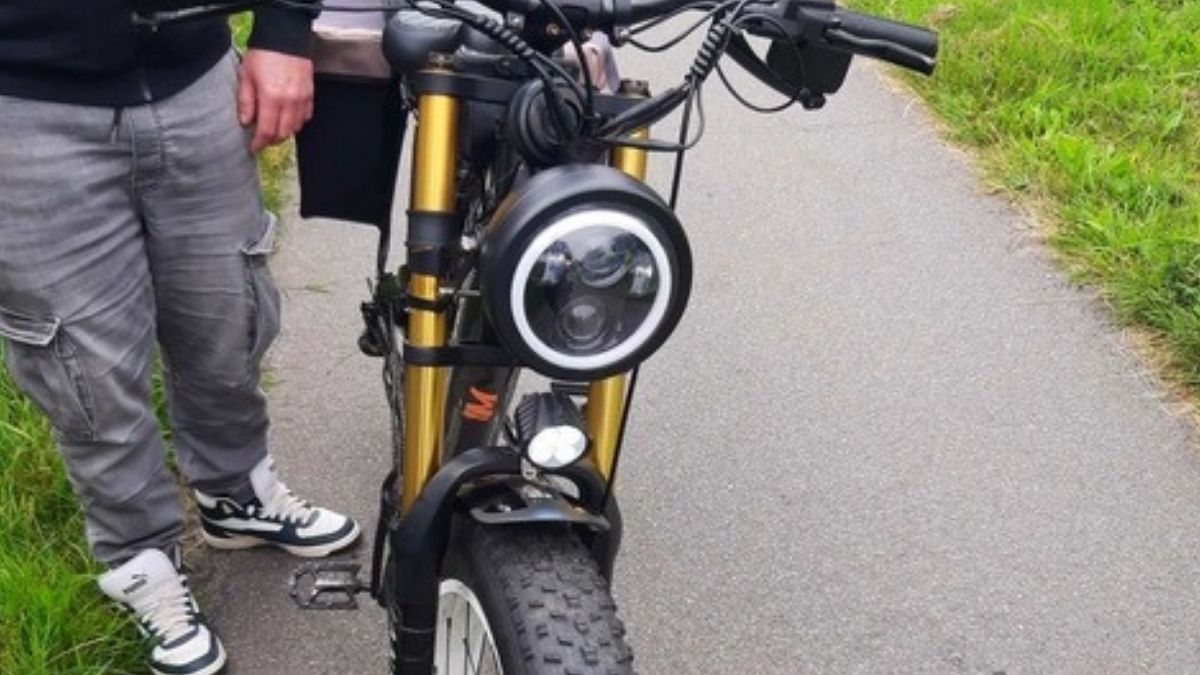 „Mai întâi fă asigurarea, apoi conduci!” - Biciclistul român amendat în Germania nu știa că este obligatorie