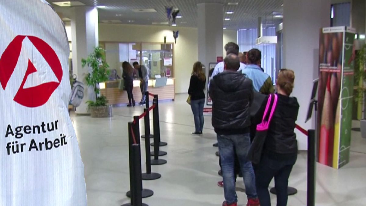 Coadă la Agenția pentru Ocuparea Forței de Muncă în Germania