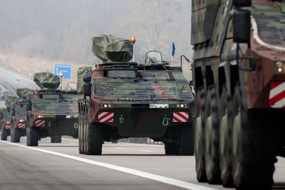 Tancuri pe drumuri, 600 km de autostradă blocați în Germania. Imagine de arhivă. Coloană de vehicule militare ale Bundeswehr-ului. Foto: Bundeswehr