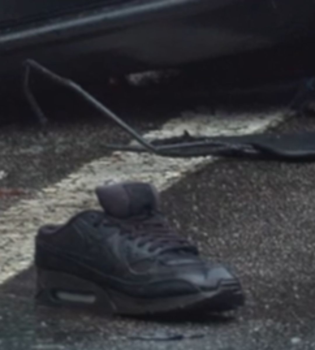 Un SUV de lux rupt în două și un tată medic care nu și-a putut salva fiul