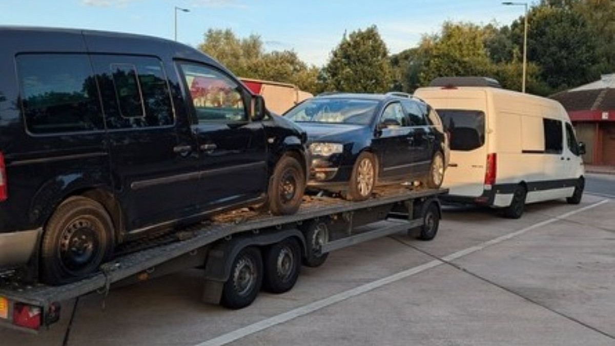 Ansamblu rutier cu defecțiuni, supraîncărcare