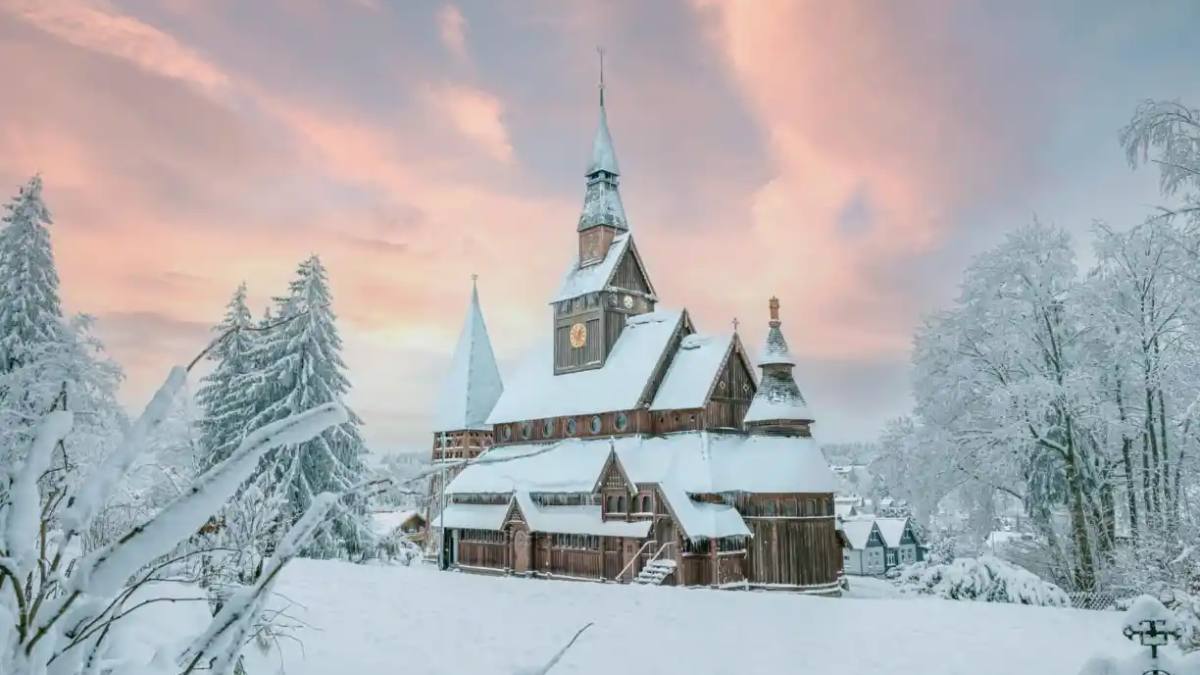 Unde poți călători cel mai ieftin în decembrie