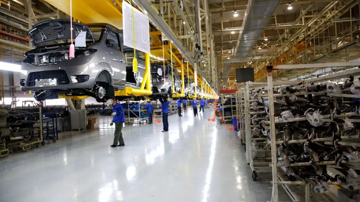 producător auto renumit și-a suspendat producția