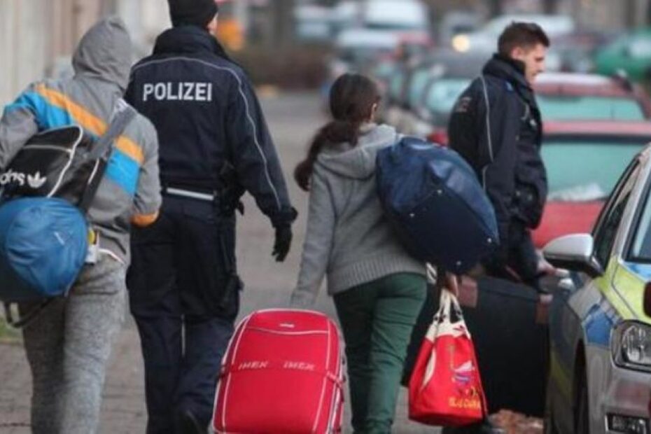 Români expulzați din Germania