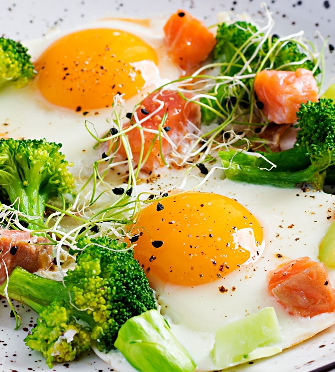 Diferența dintre ouăle maronii și ouăle albe