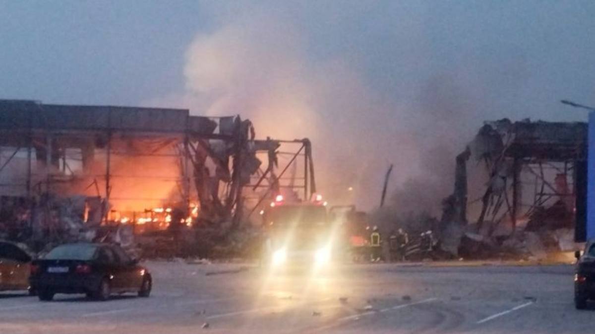 Explozie devastatoare la fabrica de biscuiți 