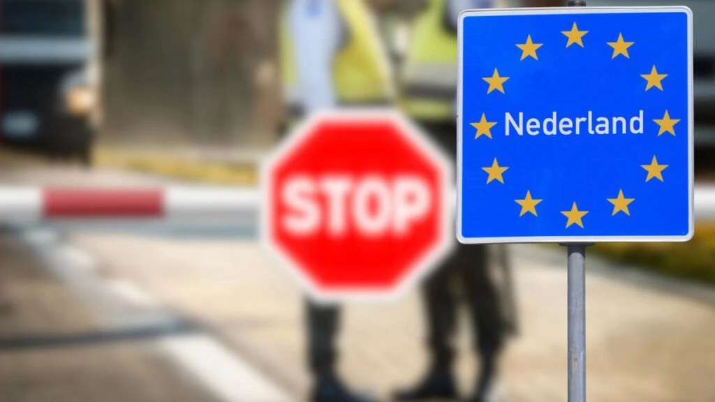 Punct de frontieră la intrarea în Olanda