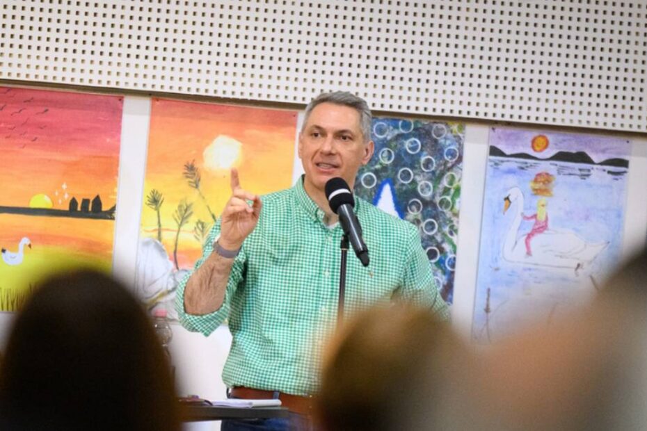 Un ministru din Ungaria cere trimiterea romilor la muncă