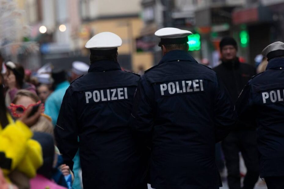 Germania scoate poliția pe străzi