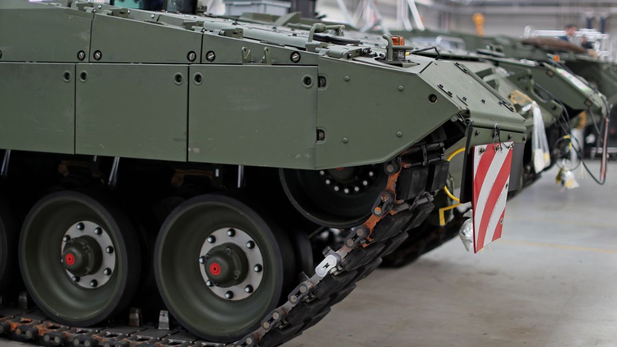 „Rezervele europene de combustibil sunt suficiente pentru trei luni de război”